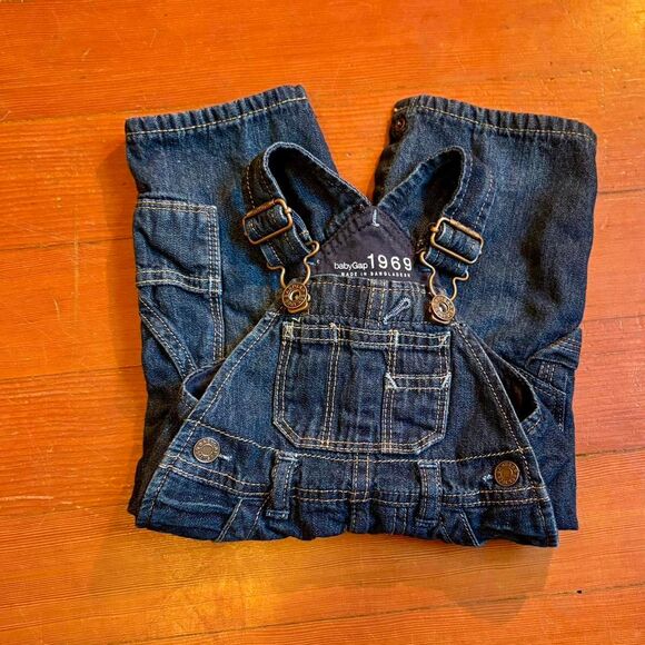 Baby Gap Blue Denim Overalls Size 0-3 Months - Picture 4 of 4